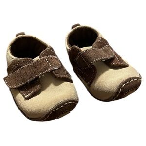 Baby Deer Vintage 80s Brown and Tan Suede Baby Shoes Size 2